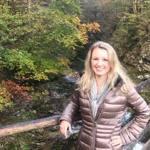 Meet your Posher, Molly